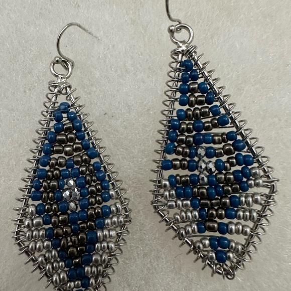 Earrings - Picture 4 of 5